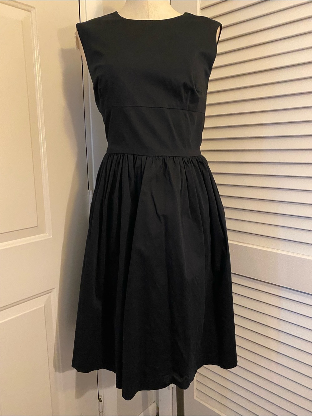 Isaac Mizrahi Black Sleeveless Fit-and-Flare Midi Dress- Size 16